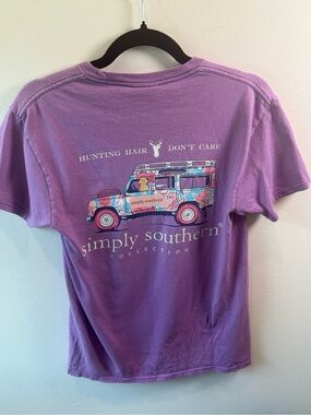 Simply‎ Southern Hunting Hair Don’t Care Purple Graphic Tee Small